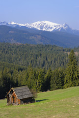 Fototapeta na wymiar Schronisko górskie w Tatrach