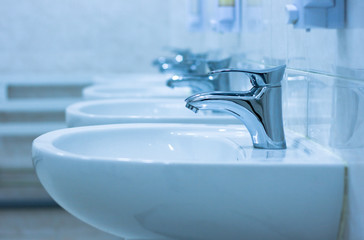 Open water faucet