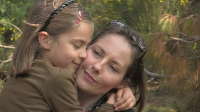 gros bisou maman au ralenti