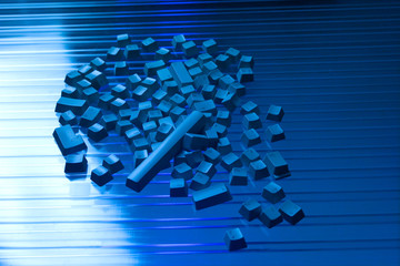 Computertasten lose auf blauem Untergrund