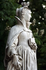 Fototapeta na wymiar posąg Maryi, Królowej