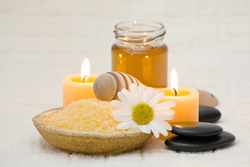 bath salt with honey and chamomile