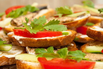 sandwich with fish and tomato