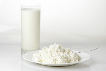 Cottage cheese and milk
