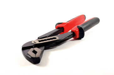 Pince multiprise dentelée