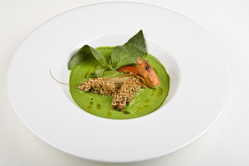 soup from spinach with shrimps and fuagra