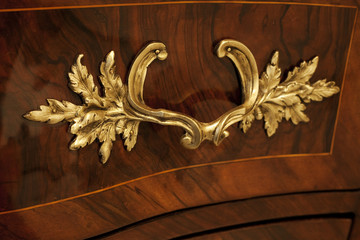 commode dorée