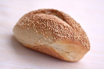 Brötchen mit Sesam