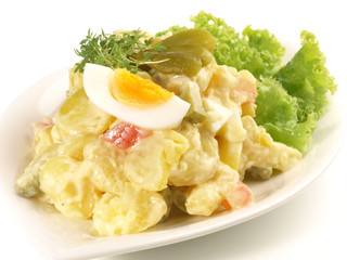 Kartoffelsalat mit Mayonnaise - Freigestellt
