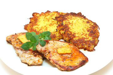 Steak mit Kartoffelpuffer