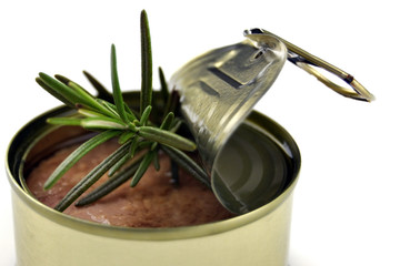 Tuna with Fresh Rosemary