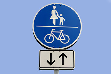 Fußgänger-und Fahrradweg