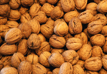 Eine große Menge Walnüsse