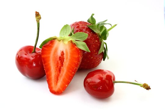 ciliegie e fragole