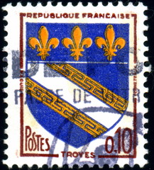 République française. Troyes. Timbre postal oblitéré.