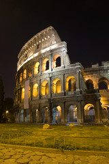Fototapeta na wymiar Koloseum - Rzym - noc