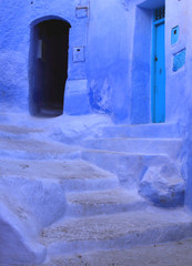 rue et escalier bleu &agrave; Chefchaouen