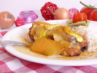 Putenfleisch  mit Obst