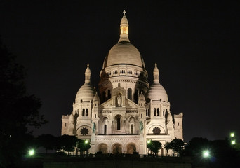 Fototapeta na wymiar Night shot of Sacre Coeur Basilican of Paris