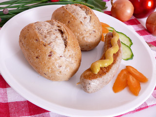 Bratwurst mit Brotchen