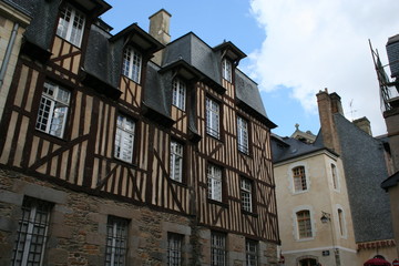 Fototapeta na wymiar Maisons à pans de bois Rennes