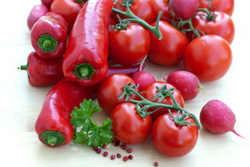 gemüse mix mit paprika,tomate ,radieschen