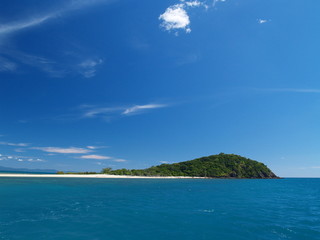 Fototapeta na wymiar Samotny tropikalnej wyspie