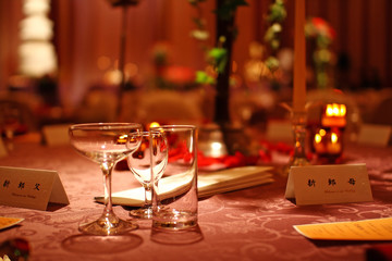 結婚式披露宴の新郎両親テーブル