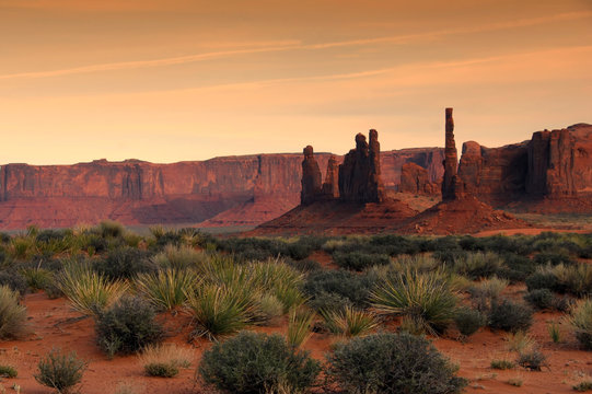 Monument Valley Hoo Doos