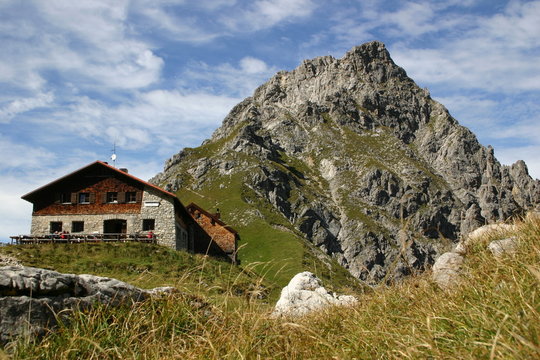 Alpenh&uuml;tte