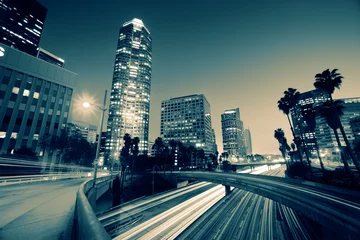  Snelwegverkeer in het centrum van Los Angeles © logoboom