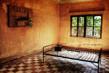 Tuol Sleng (S-21) - Khmer Rouge Genocide Prison - Phnom Penh