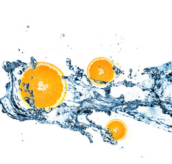 Fototapeta na wymiar Splashing water with oranges