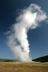 GEYSER,YELLOWSTONE PARK,WYOMING_USA