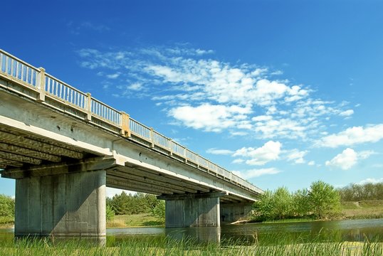 Fototapeta white bridge across the river