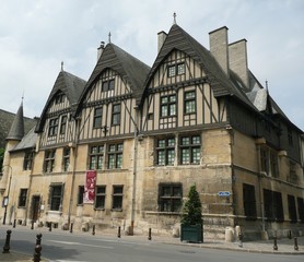 Fototapeta na wymiar Museum Hotel Vergeur - Reims