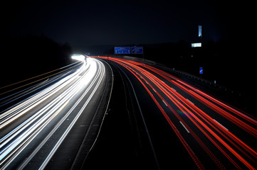 Lichtspiel auf der Autobahn