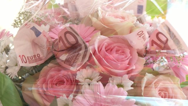 Blumenstrau&szlig; und Geld