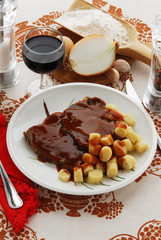 Pastizzada con gnocchi di patate