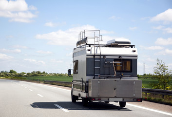 Mobile camper
