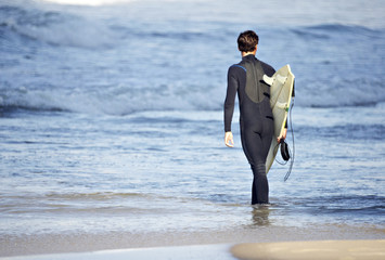 Surfer am Strand