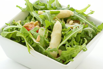 Rucola Salat mit Spargelspitzen