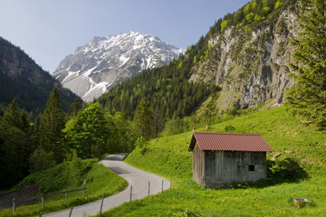 Straße in den Bergen