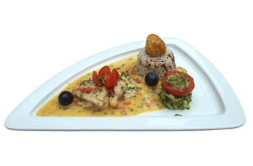 Assiette de poissons en sauce