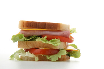 sandwich jambon, fromage et crudité