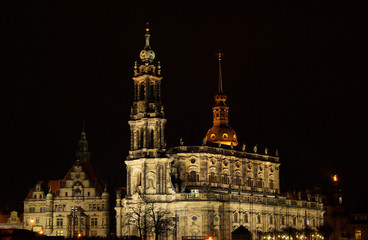 Fototapeta na wymiar Dresden Hofkirche Nacht - Dresden Catholic Court Church night 02