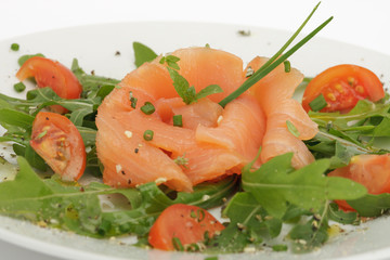 Räucherlachs auf Rucola