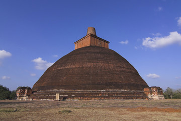 Fototapeta na wymiar Anuradhapura - Jetavanaramaya