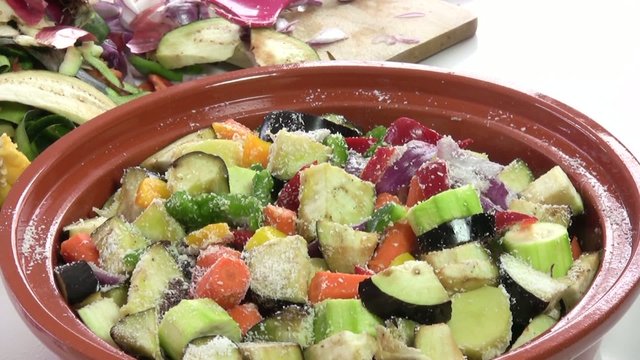 ouvrir le plat &agrave; tajine