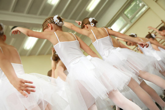 Little ballerinas